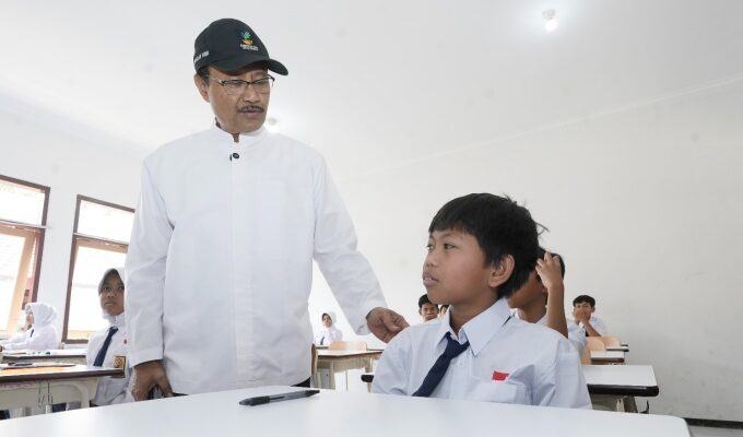 SEKOLAH RAKYAT, HADIR UNTUK ANAK NEGERI
