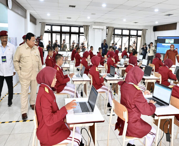 sekolah rakyat harus mampu menjadi ruang tumbuh yang positif, membangun rasa percaya diri, serta menyediakan pendidikan terbaik bagi para siswanya